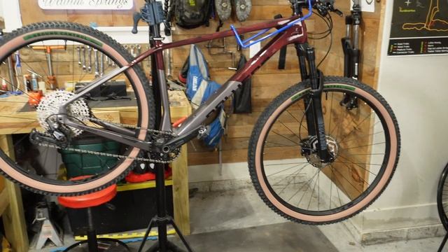 FAST & CHEAP MOUNTAIN BIKE WEIGHT DROP / Polygon Syncline C3 смотреть онлайн