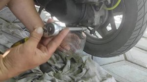 Как поменять масло в редукторе мопеда Honda dio 34 - 35
