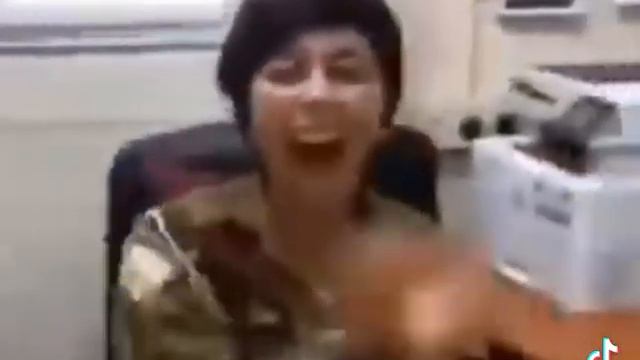 в 18 лет военкомат спешит к тебе