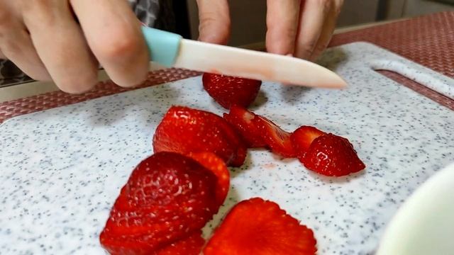 Этого ЛИМОНАДА всегда МАЛО | Домашний клубнично-базиликовый лимонад | Пошаговый рецепт лимонада смотреть онлайн