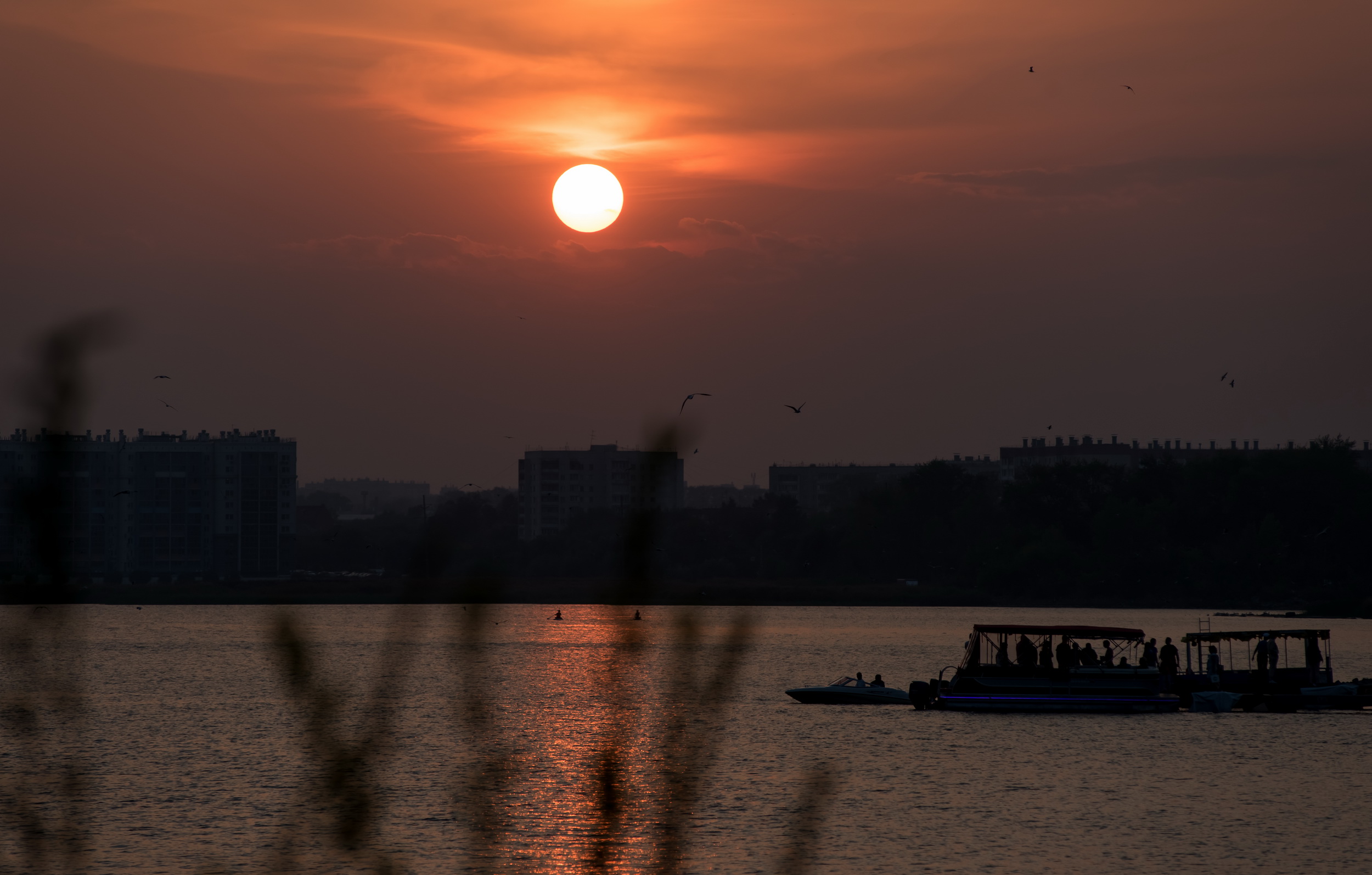Закат на озере. Челябинск смотреть онлайн
