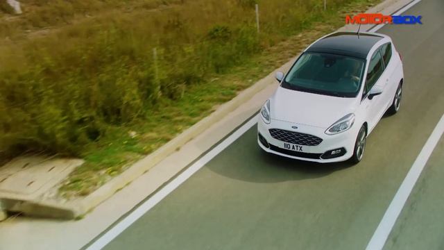 Nuova Ford Fiesta 2017 | Guerra a Volkswagen Polo, Seat Ibiza e Peugeot 208 смотреть онлайн