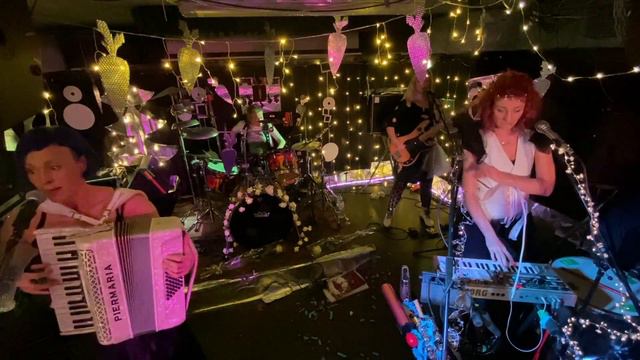 Ива Нова - Жинка @FISH FABRIUQUE NOUVELLE (01-01-23) смотреть онлайн