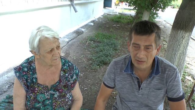 Помощь жительницы Италии пожилой женщине в Докучаевске смотреть онлайн