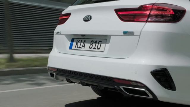 Novo Kia Ceed SW PHEV смотреть онлайн