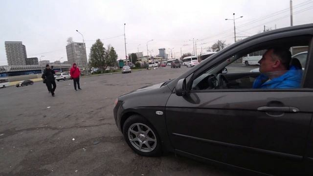 Вокзальные таксисты Ростова, гаи разрешает нарушать - 2. смотреть онлайн