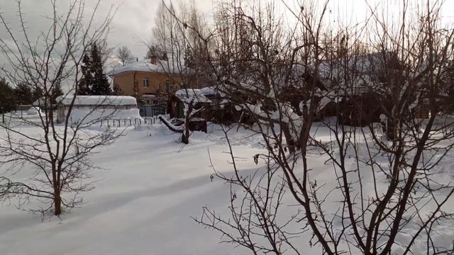 Приехали на дачу убрать снег с крыши, и не только... смотреть онлайн