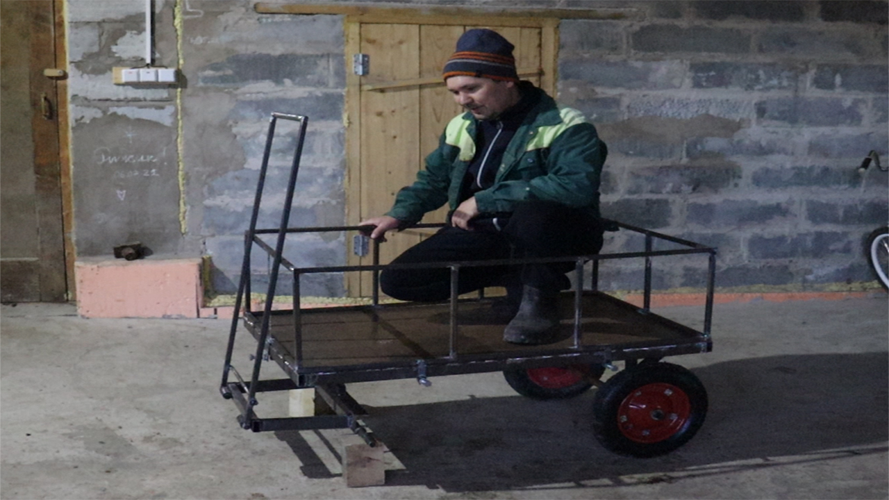 Сделал пол и борта на тележку! смотреть онлайн