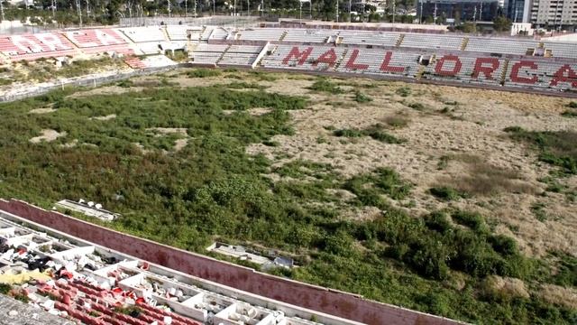 Top 5 ABANDONED Football Stadiums in the World | Топ 5 ЗАБРОШЕННЫХ Футбольных Стадионов в Мире смотреть онлайн