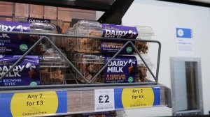 Grocery shopping in a British supermarket (First time shopping at Tesco)