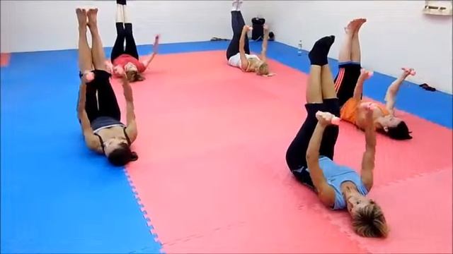 Фитнес тренировка, качаем пресс с Верой Буряк смотреть онлайн