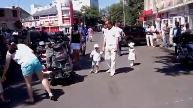 Мотослет байкеров Падонки Ужгород 2011 смотреть онлайн