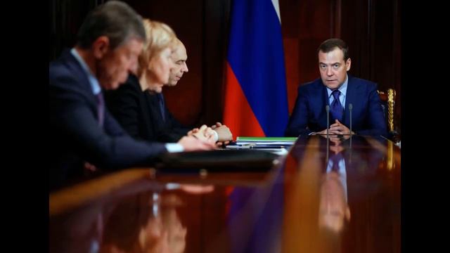 ПРАВИТЕЛЬСТВО УХОДИТ В ОТСТАВКУ смотреть онлайн