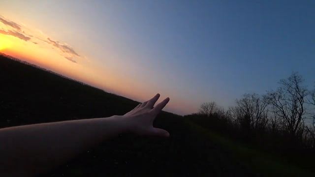 Серж Дур-Дачник. Вечер 26 апреля 2019 год. ЗАКАТ. В полях.(Часть 4). смотреть онлайн