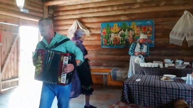 Лудорвай. Обед с играми под гармошку смотреть онлайн