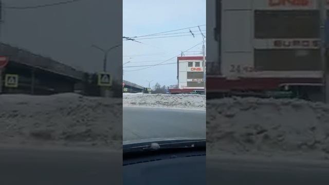 Родной Ново-Южный район. Последний день выходных.Пустые Чебоксары, завтра будет движуха!!!! 👍 смотреть онлайн