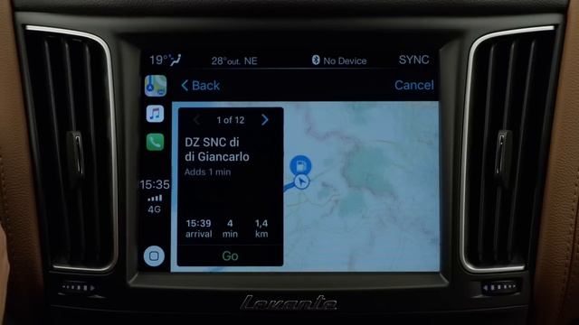 Maserati. Infotainment Series. Apple CarPlay™
