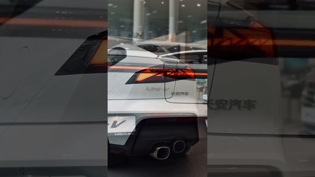 «Рычит» UNI-V так, будто лев сбежал из зоопарка и присоединился к движению. #changan #авто #univ смотреть онлайн