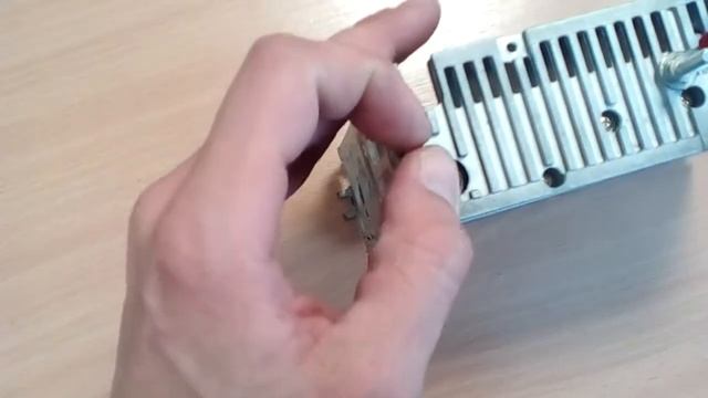 разборка магнитолы Hyundai H-CDM8042 смотреть онлайн