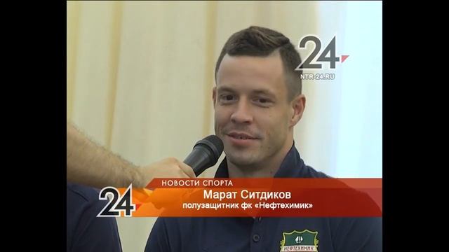 Футболисты в лагере