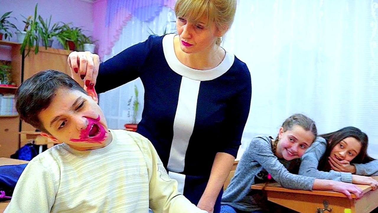 УЧИТЕЛЬ ПРОУЧИЛ ДЕТЕЙ смотреть онлайн