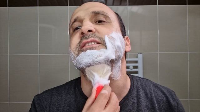 Gillette Skinguard Sensitive ile tıraş oldum | Hassas ciltlere özel tıraş makinesi! смотреть онлайн