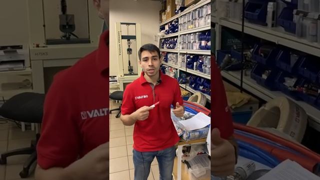 Частые вопросы: "Какой толщины делать стяжку для тёплого пола?" смотреть онлайн