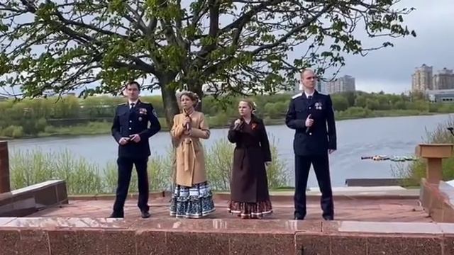 "Салют Победы", слова Вячеслава Коценко, исполняет Ансамбль "Казаки.ру" смотреть онлайн
