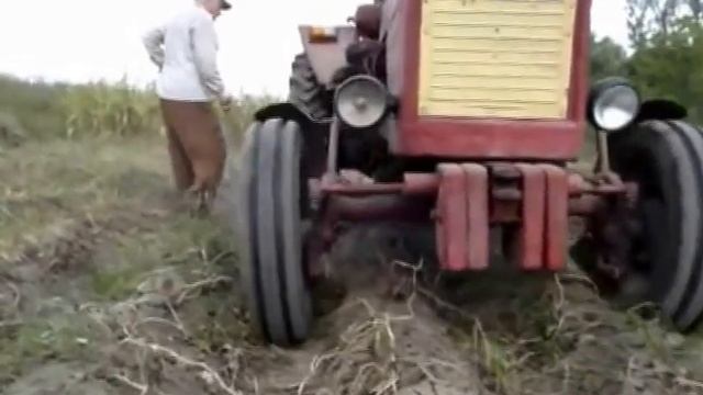 Однорядная картофелекопалка для трактора Т-25 смотреть онлайн