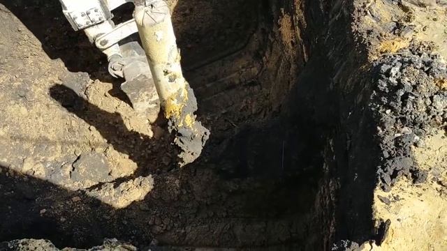 Экскаватор-погрузчик Terex860. смотреть онлайн