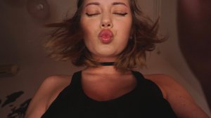 ? ЗВУКИ РТА Лежа На Коленях У Своей ДЕВУШКИ ? АСМР + Дыхание + Поглаживания