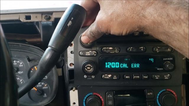 GM silverado radio chip eprom Hack part #2 RDS radio unlock 2003 and newer смотреть онлайн