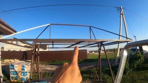 Четырёхскатная крыша на самодельные качели.