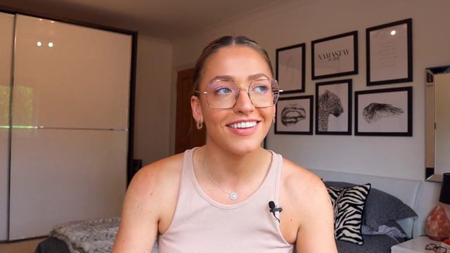Travelling abroad with a Disability | What you NEED to know смотреть онлайн