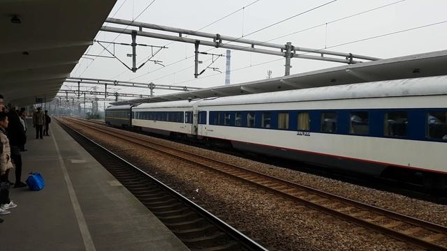 Jiaxing Railway Station (2016) смотреть онлайн