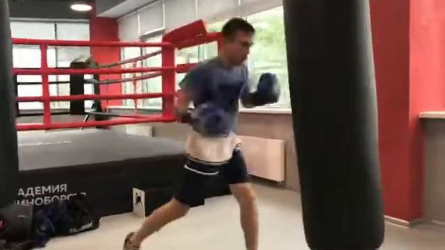 Босит GOLDEN BOY BOXING 🥊 боксер из Узбекистана смотреть онлайн