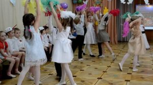 Танец на песню "Над Площадью Красной"