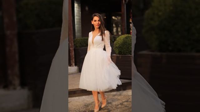 Beautiful Midi, Wedding Dress with long sleeves 2021 смотреть онлайн
