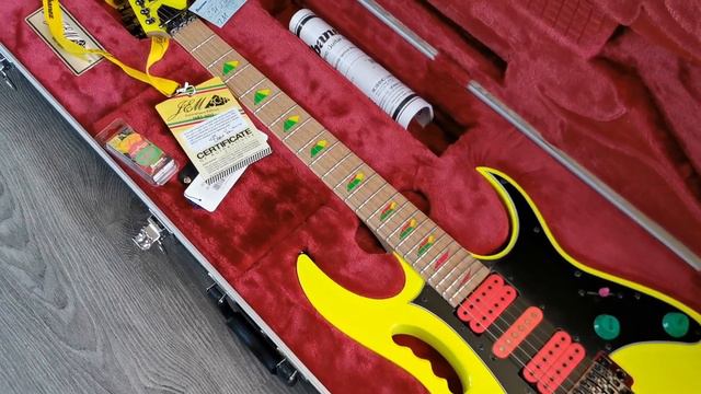 This weeks arrivals! 12 Guitars! Gibson Murphy Lab, Artist Owned Fender, Ibanez JEM 777, Custom Sho смотреть онлайн