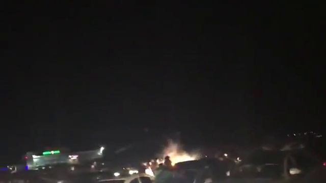 Просигналили неслабо. В Новом Уренгое сложили восьмерку из машин (видео) смотреть онлайн
