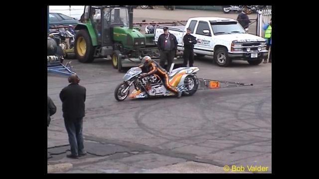 Santa Pod - Top Fuel Bikes - 09/05/2004 смотреть онлайн