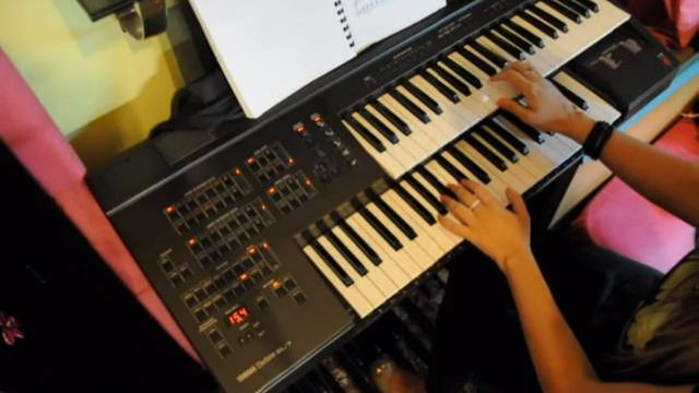 THE SOUND OF SILENCE (on Yamaha EL-7) смотреть онлайн