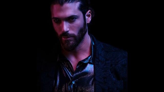 Can Yaman reaccionó a las críticas, Su respuesta a su seguidor provocó una reacción violenta смотреть онлайн