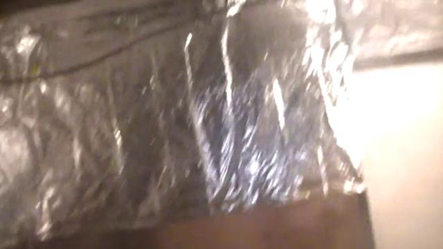 Закончили обшивку стен в новом курятнике. смотреть онлайн