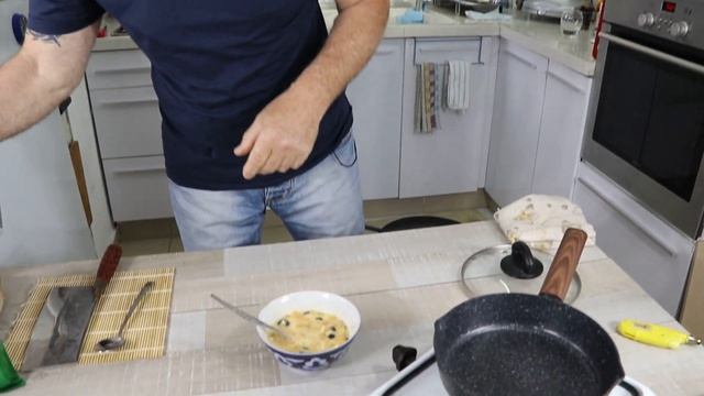 ТАК ОМЛЕТ ВЫ ТОЧНО НЕ ГОТОВИЛИ! С кукурузными хлопьями! смотреть онлайн