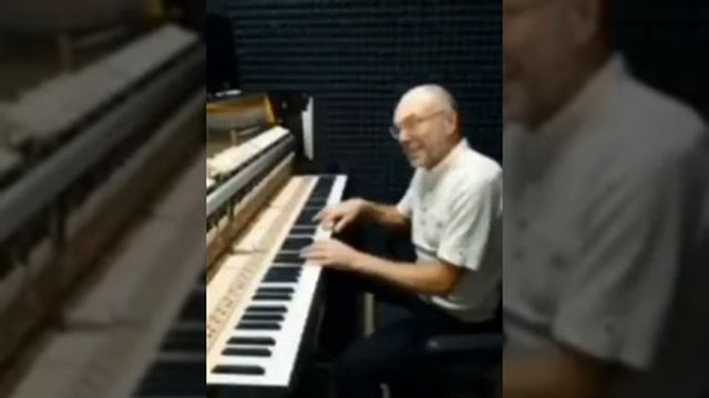 《 Напрасно в час печали непонятной...》: Музыкальная поэзия смотреть онлайн