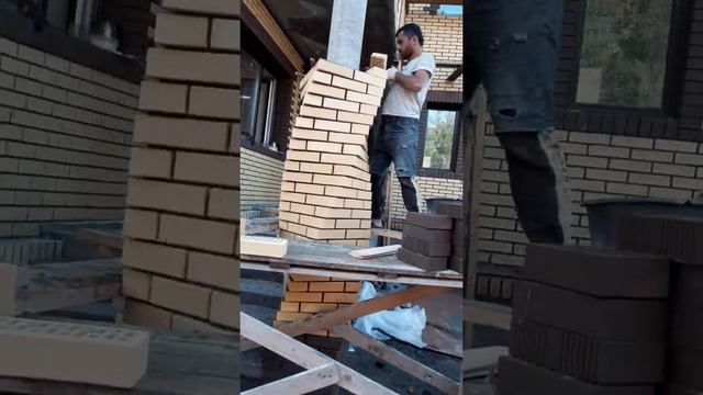 Столбик каменщик 89263925555