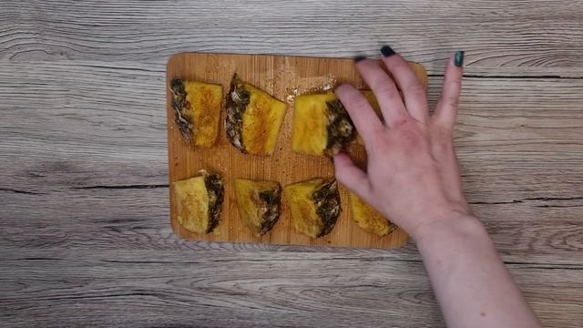 Жареные ананасы с перцем