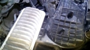 Замена воздушного фильтра TOYOTA PASSO.