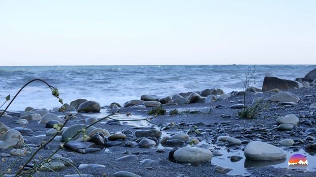 Шум моря и морской бриз перед штормом. Морской прибой и Волны. Берег черного моря смотреть онлайн